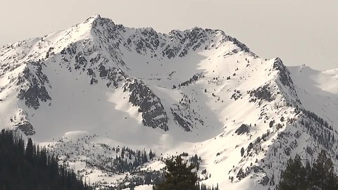 The Sawtooth Avalanche center provides a daily avalanche forecast