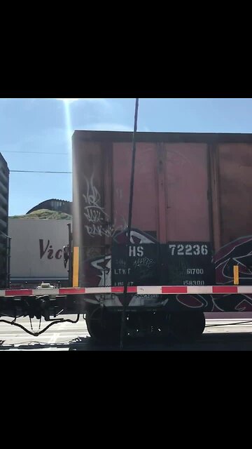 Woman dies after falling from train in Nogales, Union Pacific says