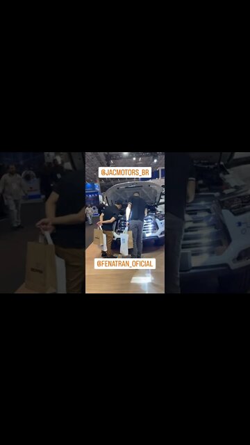 JAC com stand apenas de veículos elétricos na FENATRAN