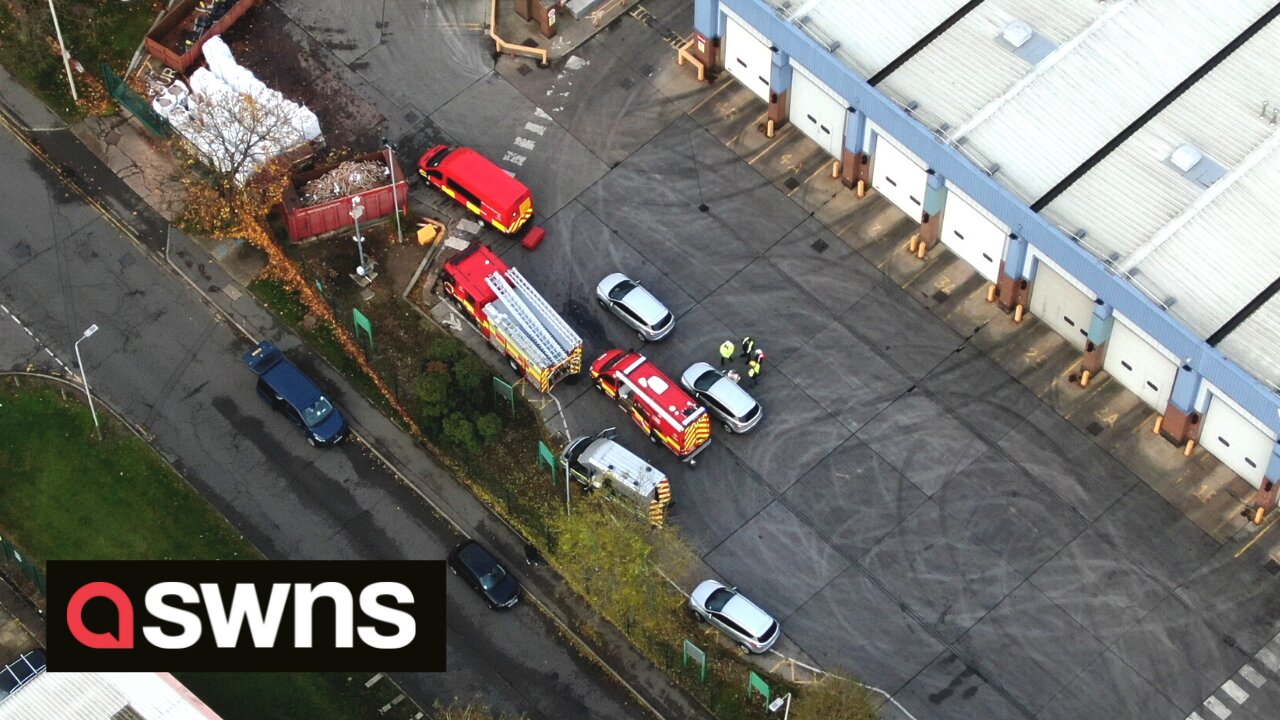 Emergency services rush to Walkers Crisps factory in Leicester after huge fire breaks out