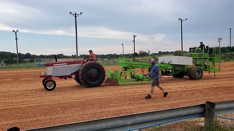 Tractor Pulling