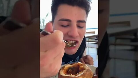 TESTEZ RESTAURANT CU CELE MAI MULTE STELE DE PE GOOGLE #oguritamica #mancare #mancaciosul #romania