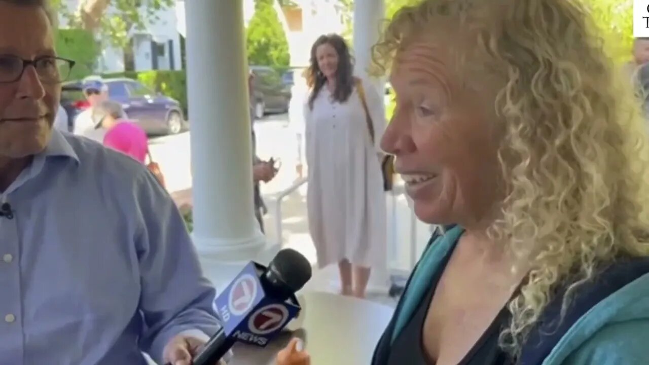 Martha’s Vineyard Homeless Shelter Coordinator Melts Down Over Illegals Flown to Island