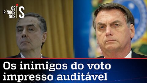 Bolsonaro volta a criticar militância de Barroso contra o voto auditável