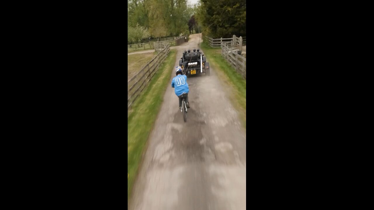 funny cycle race 🤣