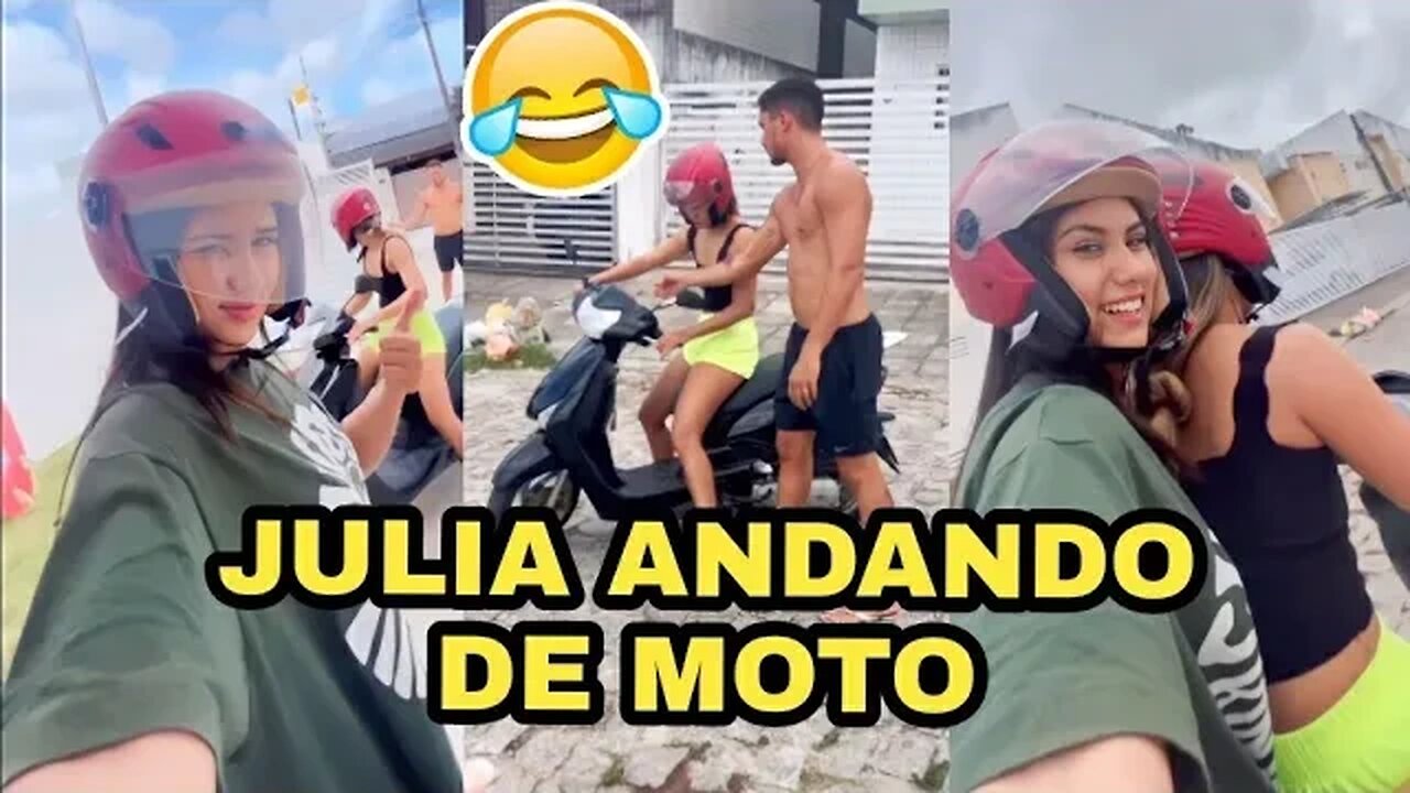 JULIA BRITZ ANDANDO DE MOTO 😅😅😅