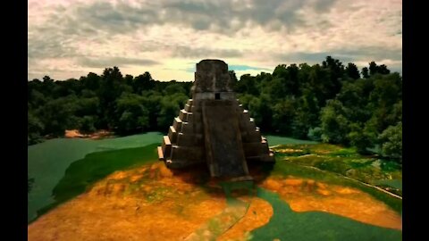 Building Temple 4 - the Mayan Pyramid at Tikal