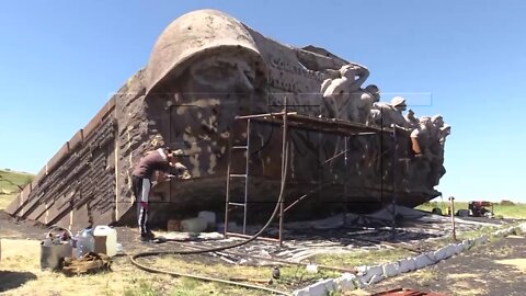 Restoration and creation of monuments in Donbass