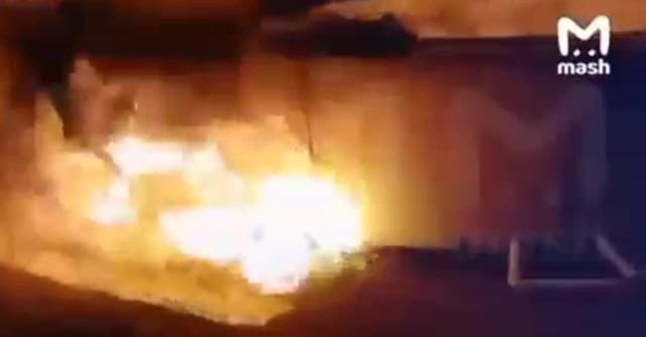 TWO OIL DEPOTS ARE BURNING IN BRYANSK, RUSSIA, 100 KM FROM #UKRAINE