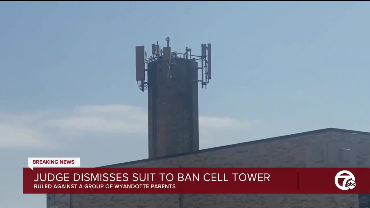 Judge dismisses lawsuit to ban cellphone tower on Wyandotte elementary school