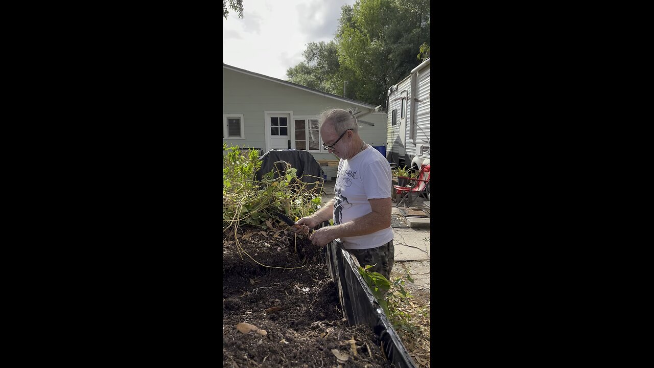 Average age of farmers today in the US