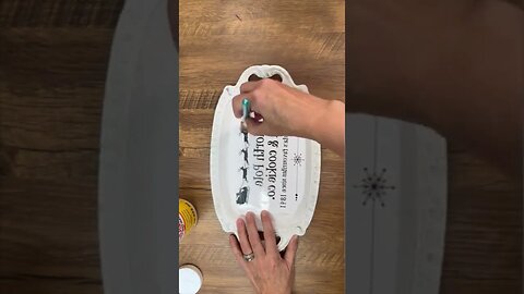From Ugly to Festive: Upcycling an Unattractive Thrift Store Tray into Christmas Decor