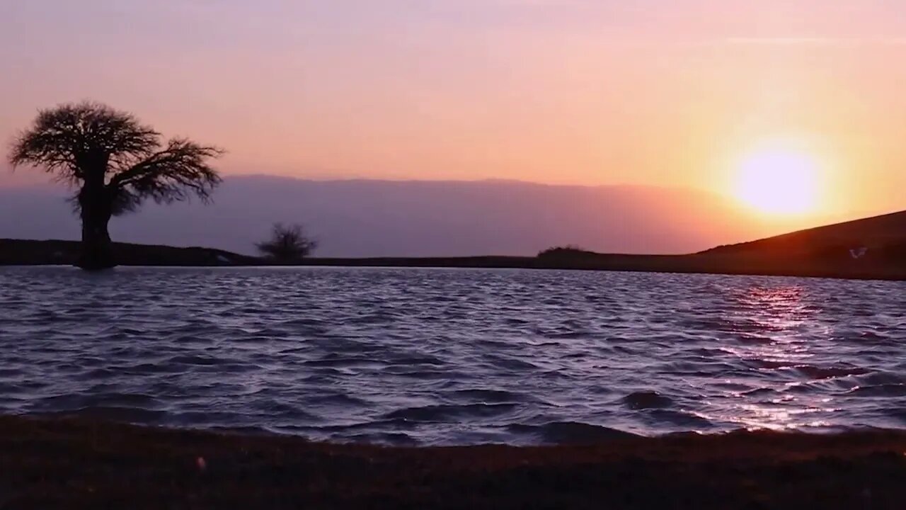 VÍDEO SEM DIREITOS AUTORAIS: POR DO SOL NO LAGO