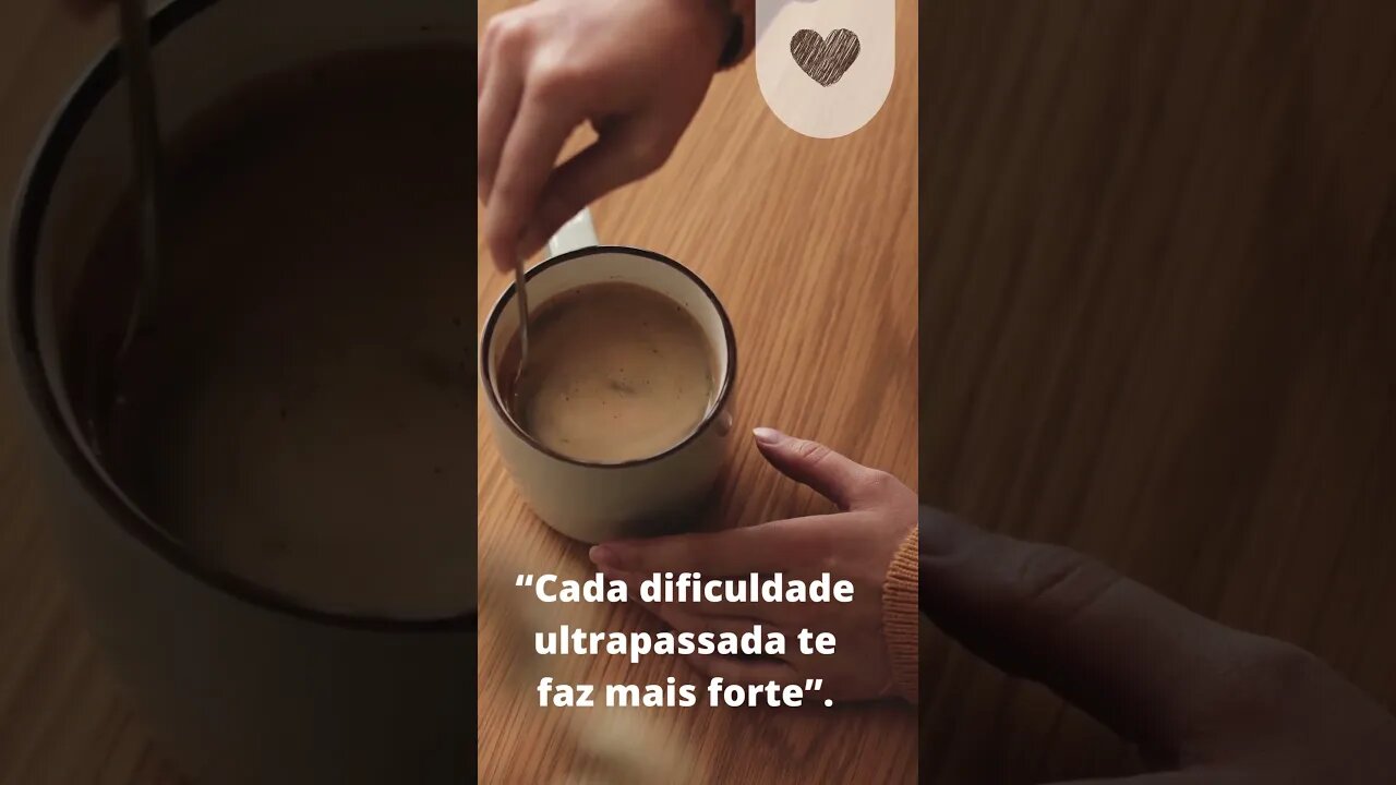 Cada dificuldade ultrapassada te faz mais forte FRASE PARA STATUS