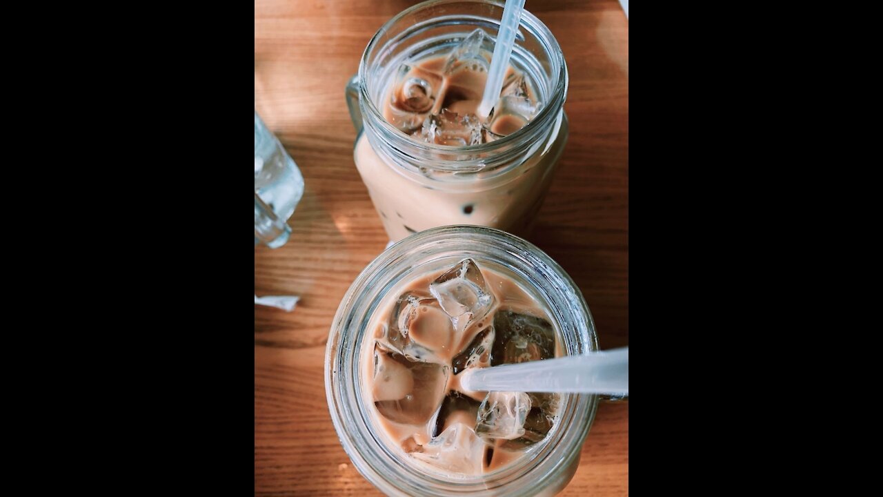 How to make iced coffee in 0.01min// ahaha