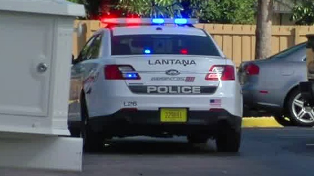 Woman randomly attacked by man with chainsaw in Lantana, suspect in custody