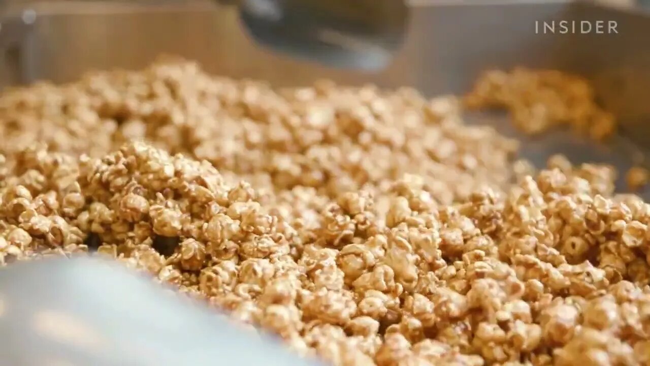 Garrett's Makes Chicago's Most Iconic Popcorn Legendary Eats 2