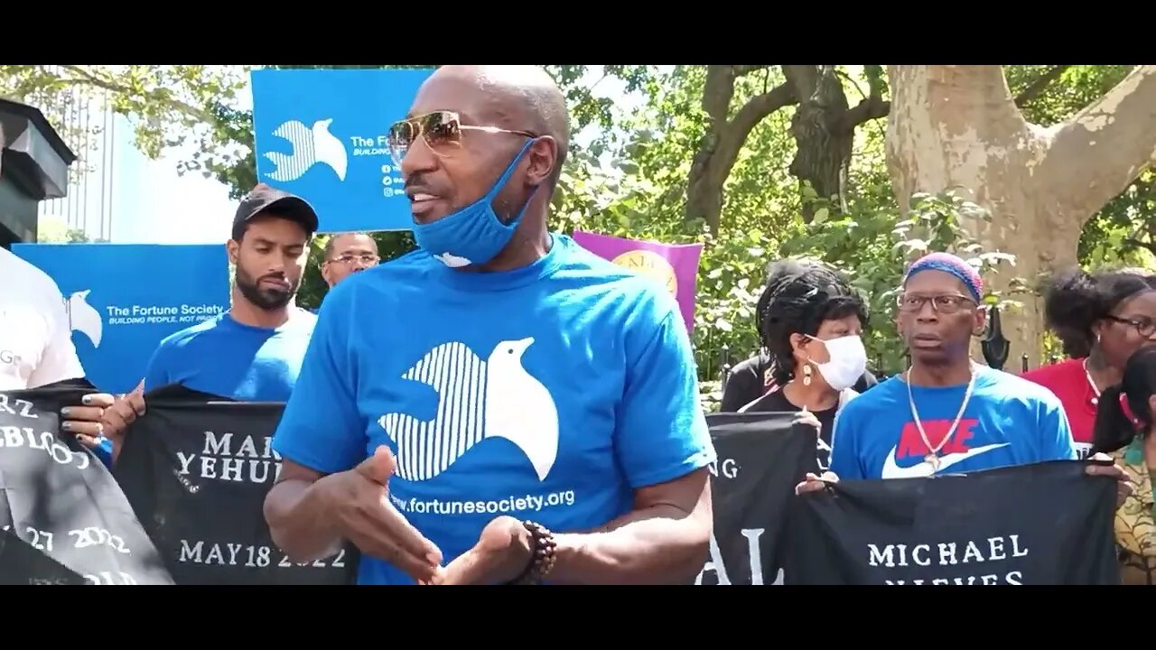 The Michael Nieves #michaelnieves #haltsolitary Emergency Action outside City Hall 9/1/2022