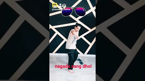 #navratrispecial #navratri2022 #nagadasangdholbaje #youtubeshorts #dance @T-Series