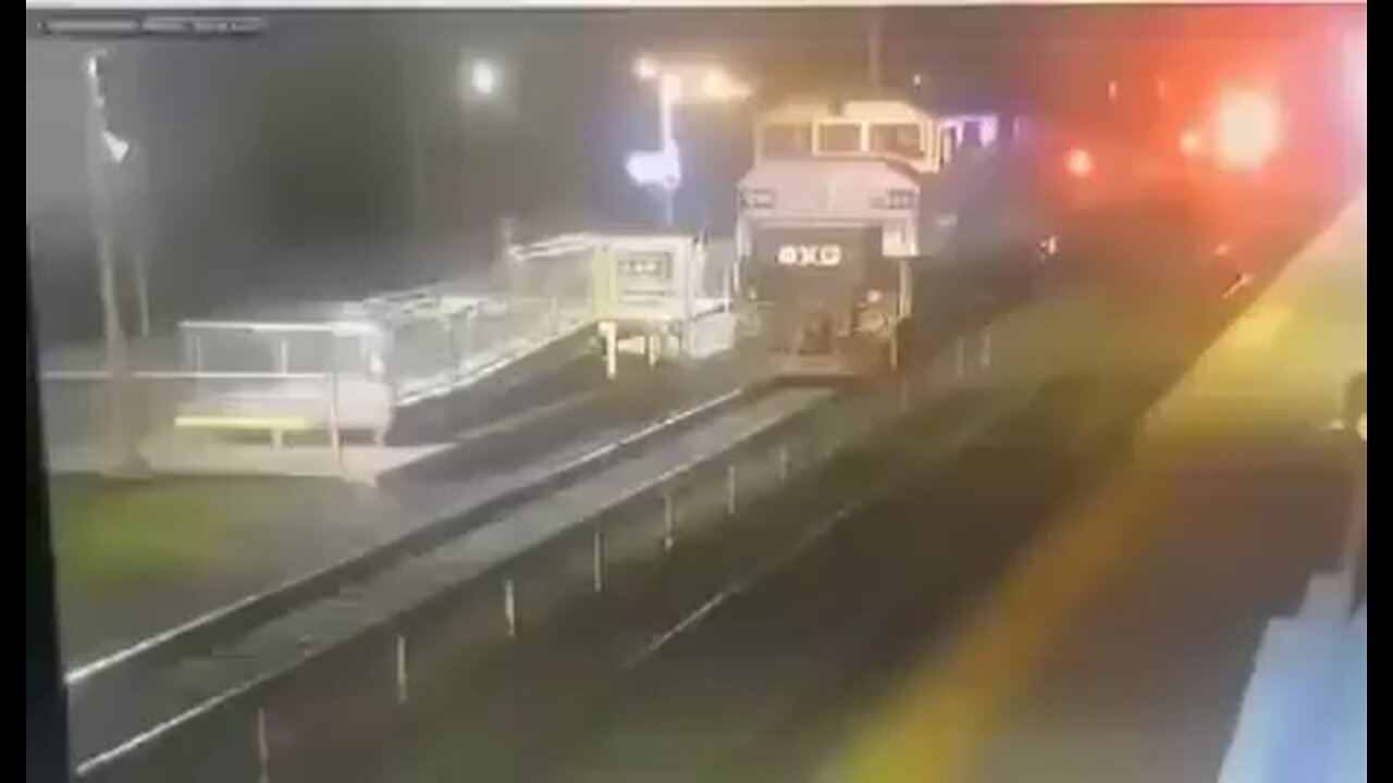 Train crashes into passenger train in Montreal, Canada