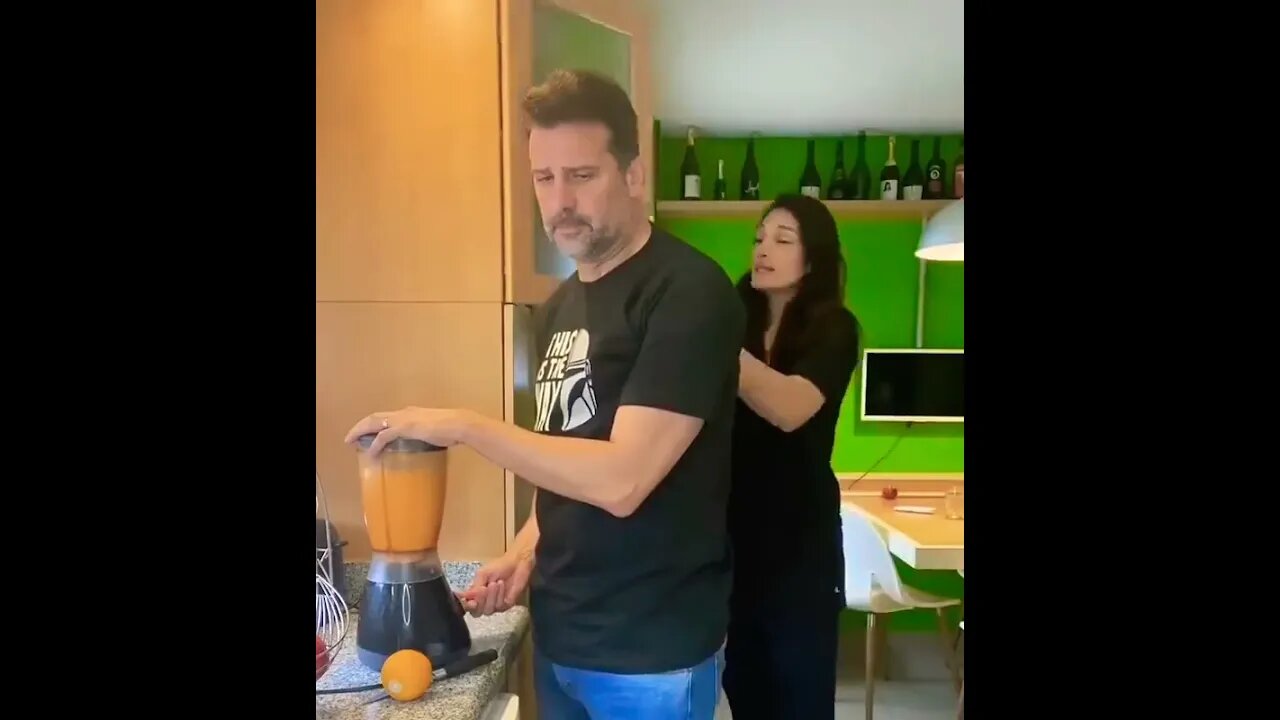 Very bad husband. 😂😂
