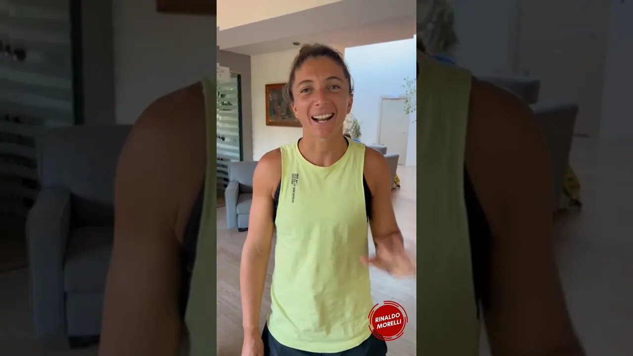 Il saluto di Sara Errani a tutti voi!