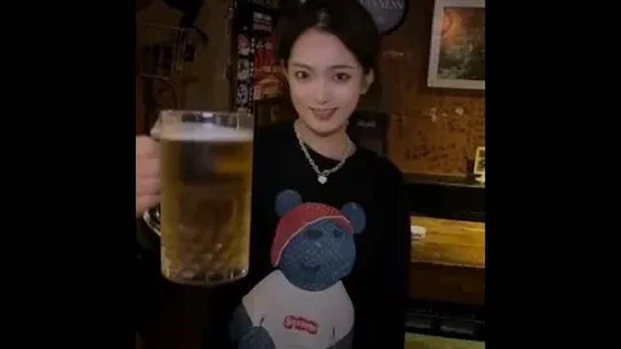 喝不進 硬喝 #酒後行為藝術家#shorts #韓雪西西