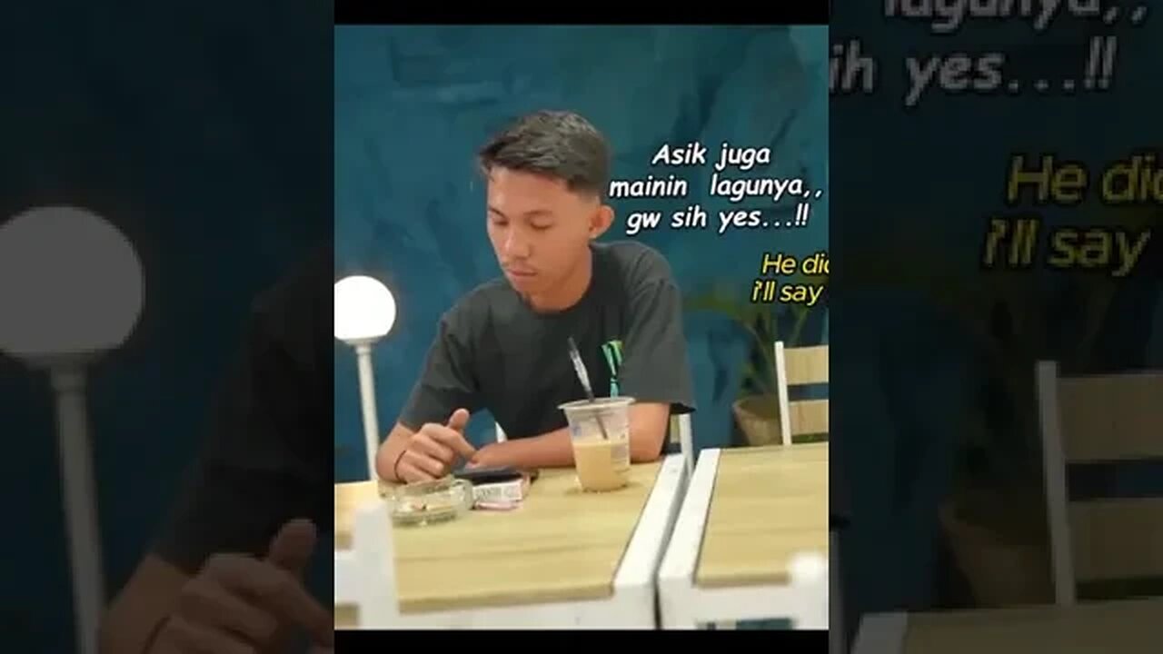 Awalnya dicueki habiss, pas main biola malah direkamin