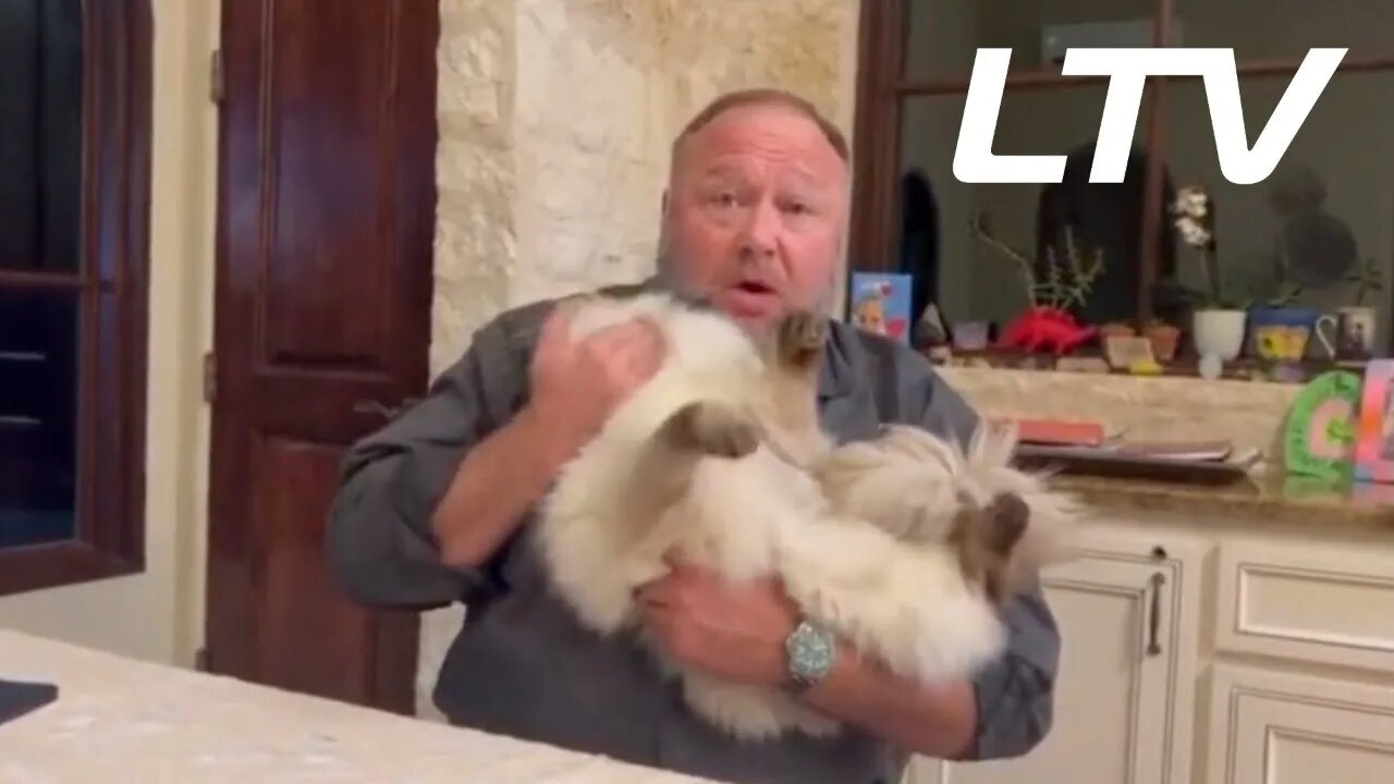 Save Alex Jones' Cat! #SaveMooshoo