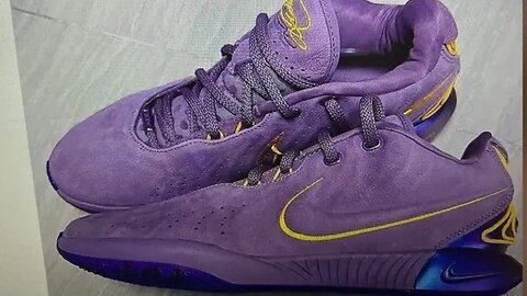 LEBRON “PURPLE RAIN” GYM SHOE