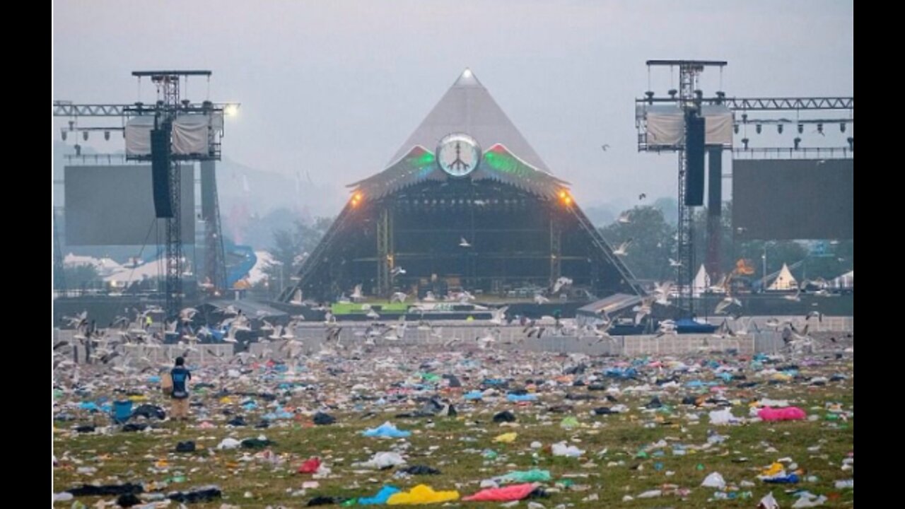 GRETA CONCERT CROWD LEAVES VENUE A DISGRACEFUL DUMP-AS EVENT DEMANDED ENVIR ACTION NOW