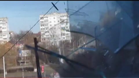 Ukraine War - Russian Tank Fires Directly At Residential Building • Nearly Hits Person Filming