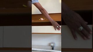 O Painel Savoy Para TV Até 65 Polegadas possui um design moderno e bonito.