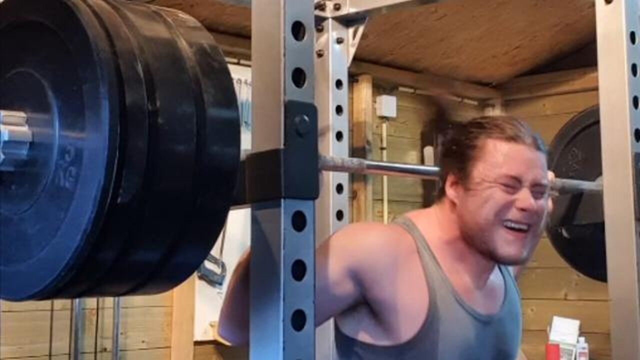 3x7 130 Kgs DEEP High-Bar Squats. Final Set.