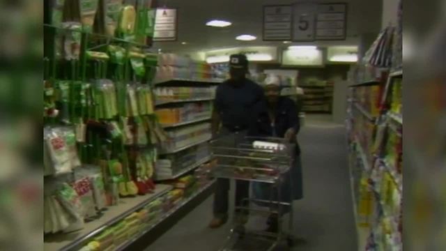 1986: Joe O'Malia's Opens Downtown