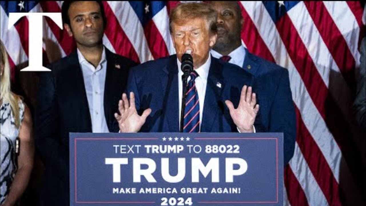 Donald Trump holds rally in Las Vegas - Supports Texas on border conflict with Biden