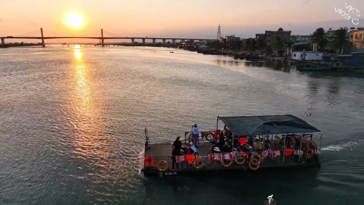Riding up in the sea breeze! Little sister road car with you to unlock the beautiful Hainan mode.