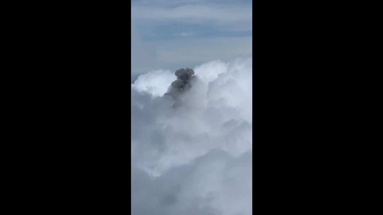 Volcano Fuego blasting