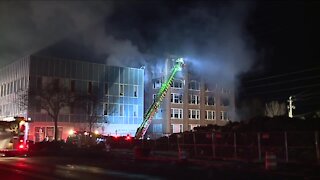 Fire destroys building that was formerly home to Uncle Vic's in Elyria; 2 teens arrested