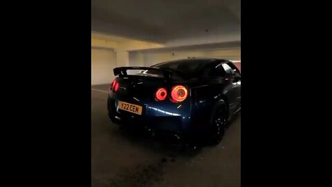 NISSAN GTR R35 ANTI-LAG AND FLAMES 🔥🔥🔥