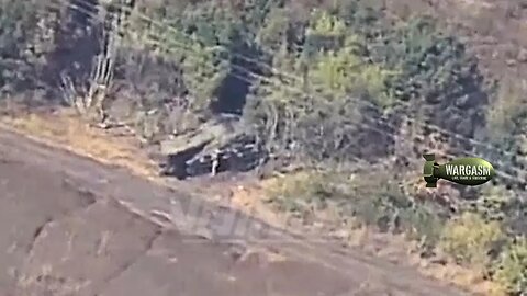 Akatsiya self propelled gun destroyed by Russian artillery hit