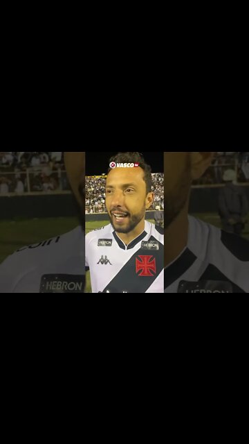 Nenê comemorando o acesso do Vasco da Gama a série A