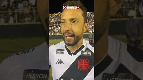 Nenê comemorando o acesso do Vasco da Gama a série A