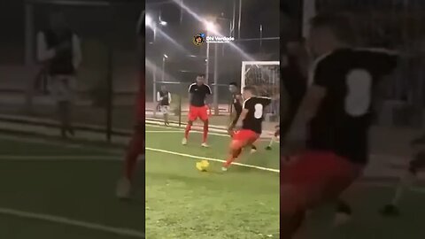 ESSE NÃO PERDE GOL DE CARA #viral #futebol #shorts