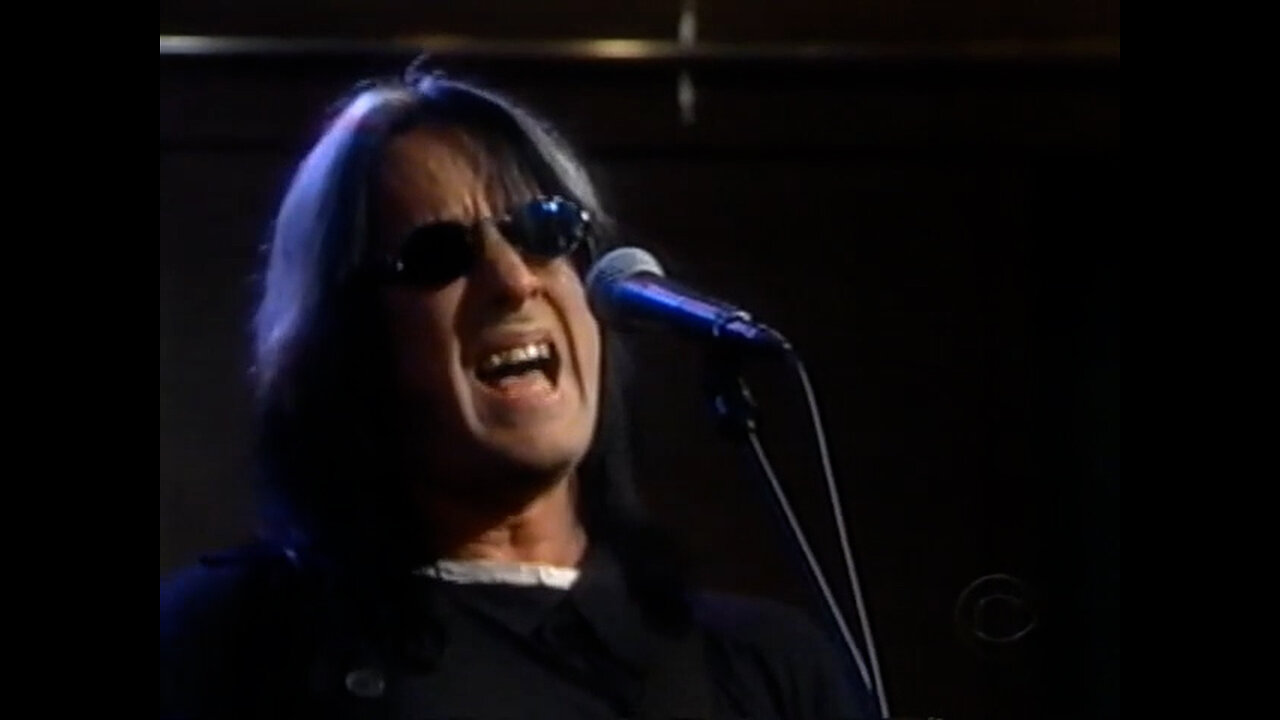 May 2, 2000 - 'I Hate My Frickin ISP' Todd Rundgren