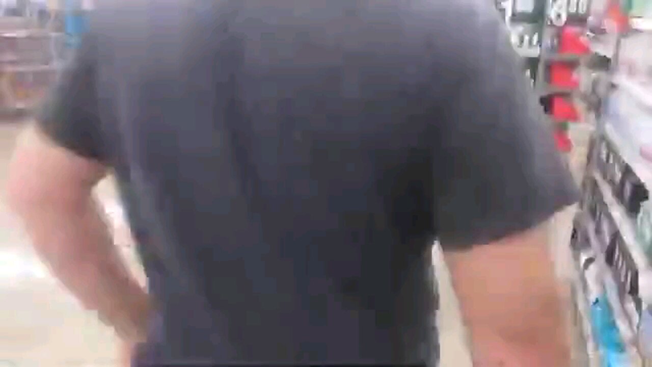 Lorenzo swings at the predator poachers (reupload)
