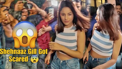 Galat Baat Hai Yeh - Shehnaaz Gill with Giorgia Andriani MASTI with Media in Public at 2am in Night