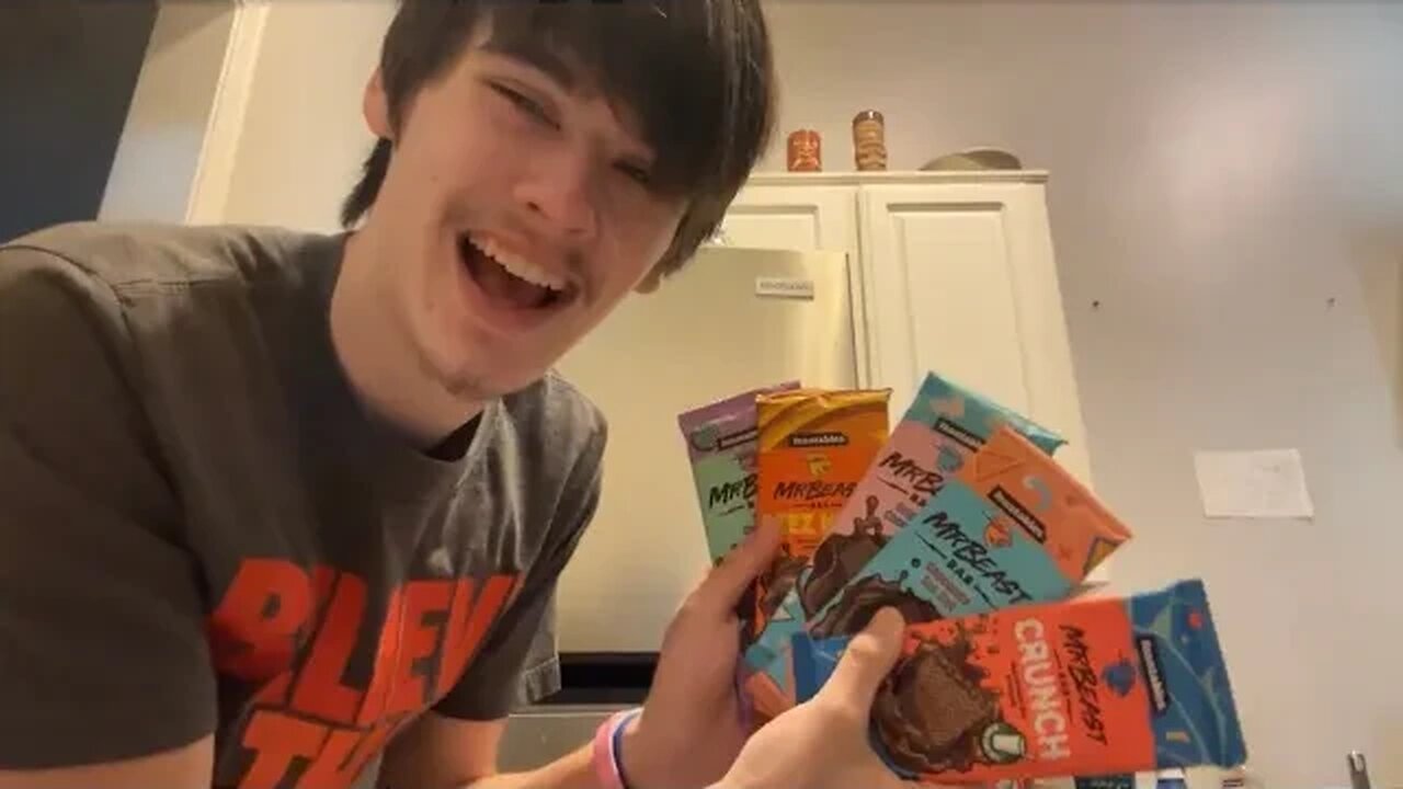 Yung Alone Tries Mr Beast’s Chocolate Bar (Live)