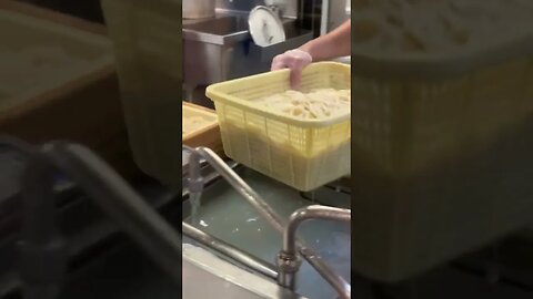 Fresh Udon Noodles Made at Marugame Udon Hawaii #shortsmaschallenge