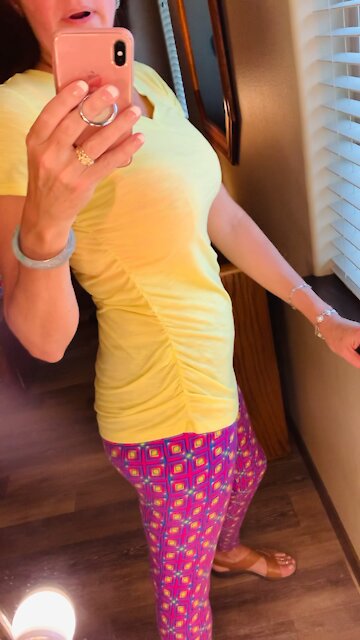 Lularoe Leggings of the Day 🦵🏾